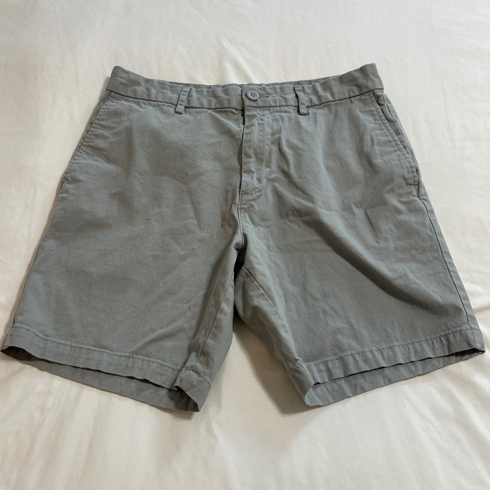 Old Navy Mens 32 Gray Ultimate Slim Built-In Flex Chino Shorts Cotton Stretch